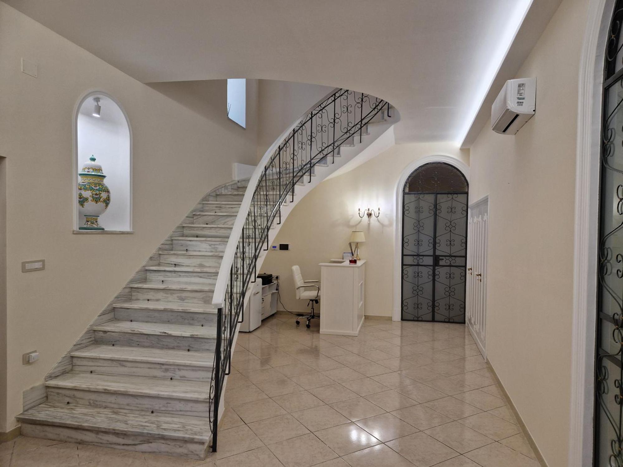 Villa Esmeralda Salerno Exterior photo